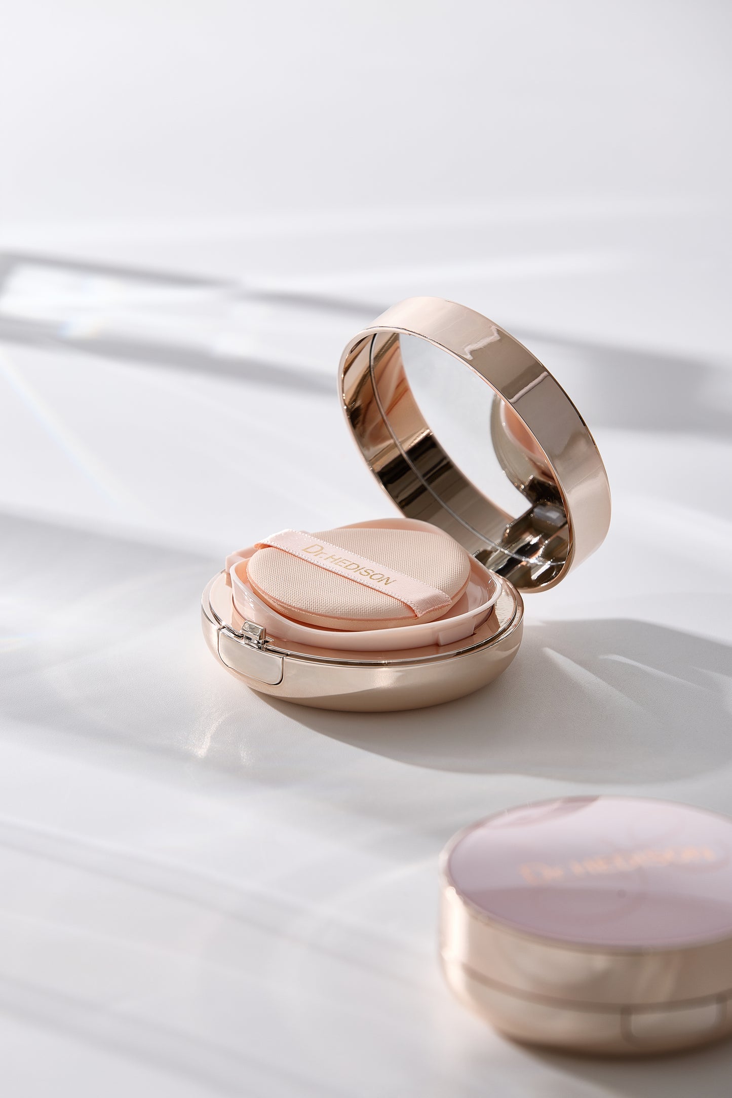 Professional SMART Cushion Ivory for cool undertones with SPF50/PA+++ and refill Dr.HEDISON Miracle Cushion Ivory